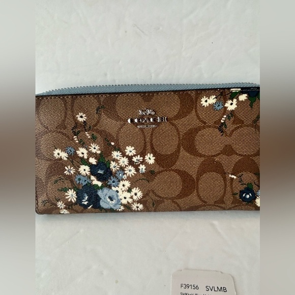 Coach NWT Ava Wallet With Blue And White Flowers On Signature Print Background - Picture 2 of 9